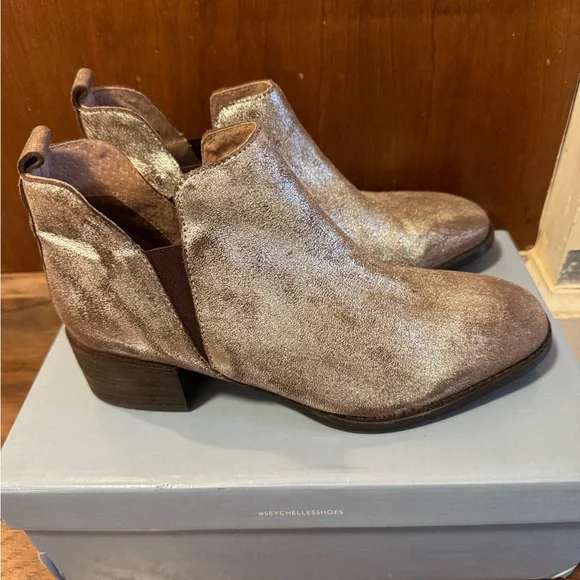 Seychelles Women's Silver Ankle Boots - Picture 2 of 8